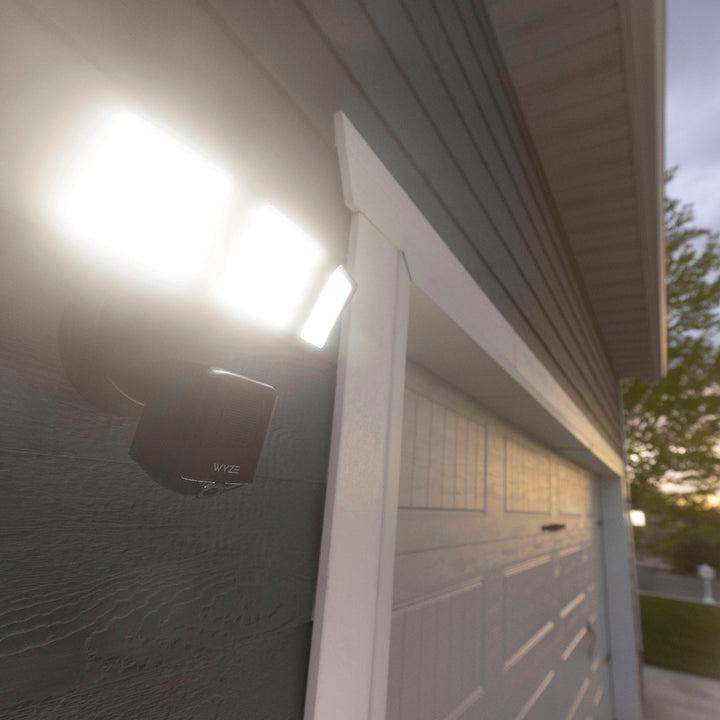Wyze - Floodlight Camera Pro, 3000 Lumen LEDs, 180° Wide View, 2k HD Outdoor Wi-Fi Floodlight Home Security Camera - Black - Black_3