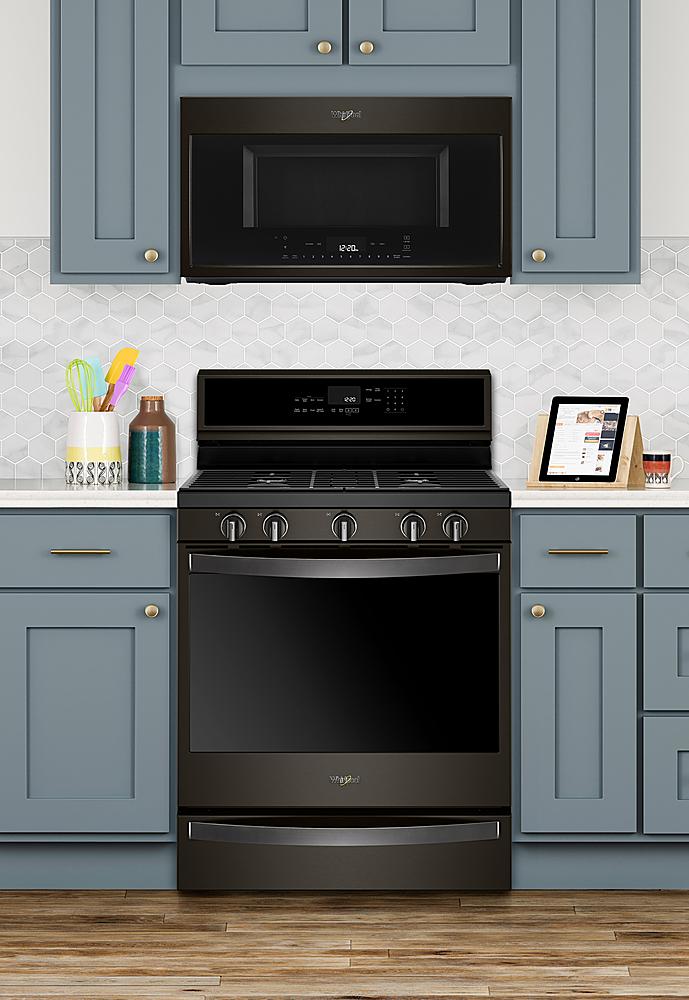 Whirlpool - 5.8 Cu. Ft. Freestanding Gas Convection Range with Self-Cleaning - Black Stainless Steel_7