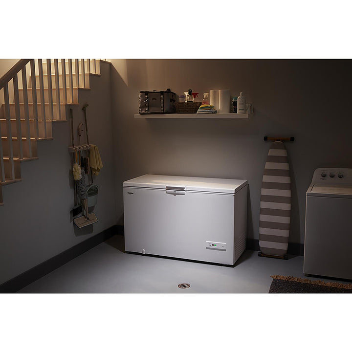 Whirlpool - 16 Cu. Ft. Chest Freezer with Basket - White_11