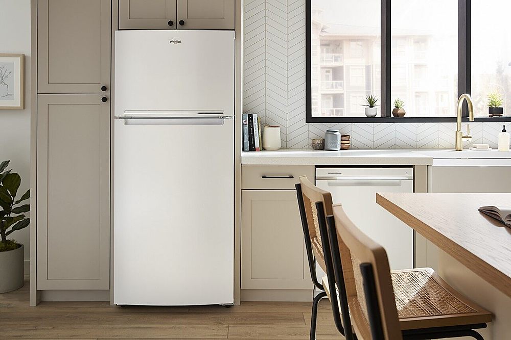 Whirlpool - 16.3 Cu. Ft. Top-Freezer Refrigerator - White_6