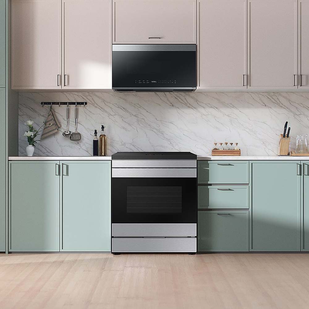 Samsung - OPEN BOX Bespoke 6.3 Cu. Ft. Slide-In Electric Induction Range with AI Home Display - Stainless Steel_1