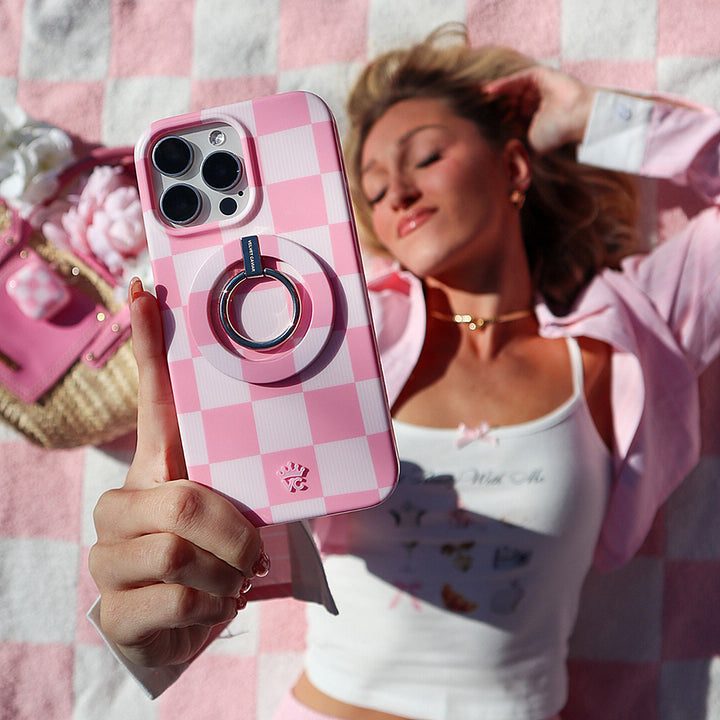 Velvet Caviar - Checkered MagSafe iPhone 15 Pro Case - Pink_3