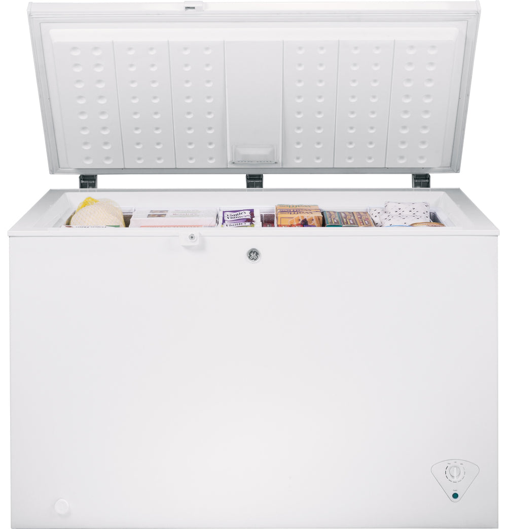 GE - 10.6 Cu. Ft. Chest Freezer - White_1