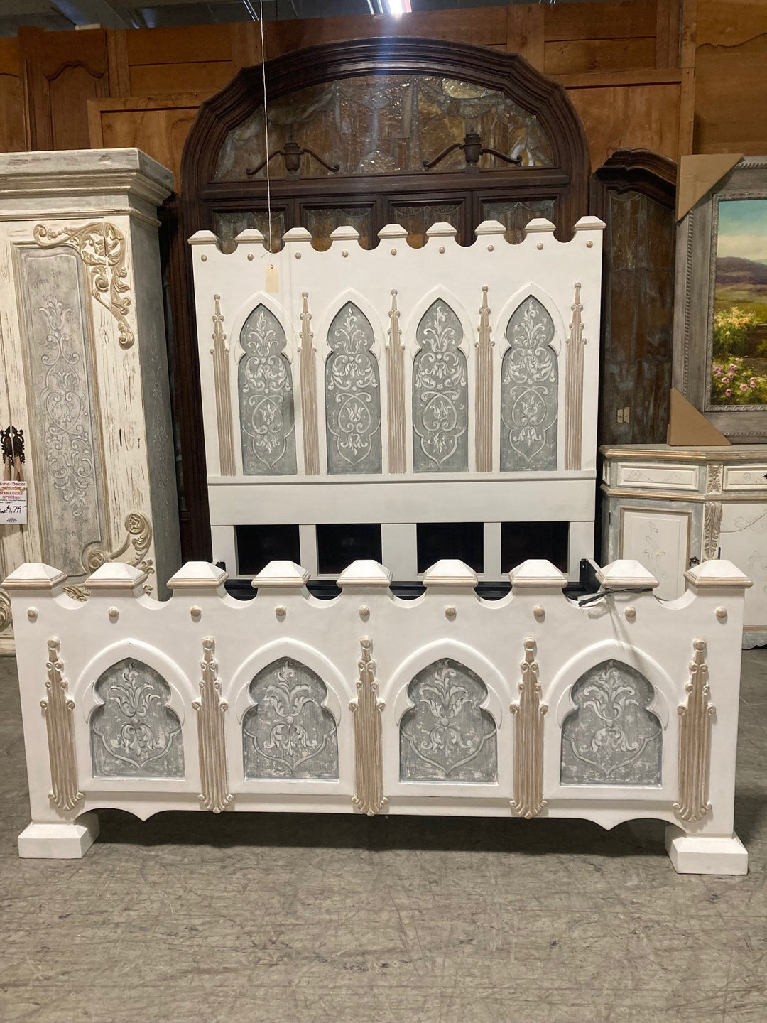 Cabo Blanco Gothic King Bed_0