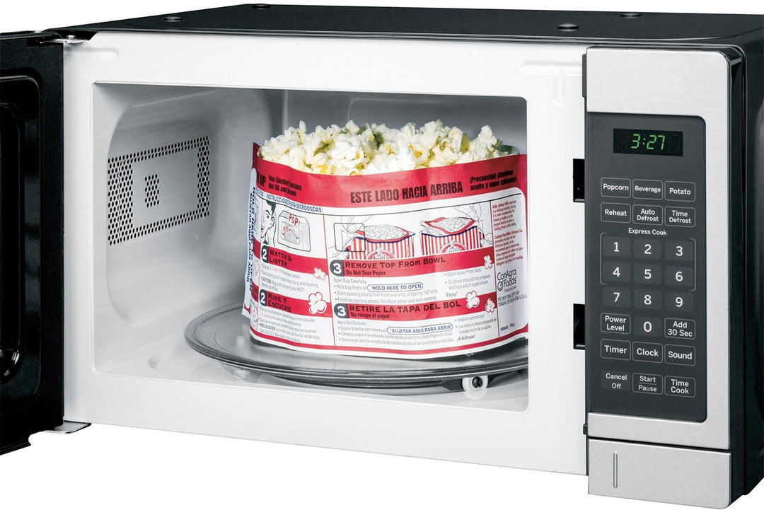 GE - 0.7 Cu. Ft. Compact Microwave - Stainless steel_5