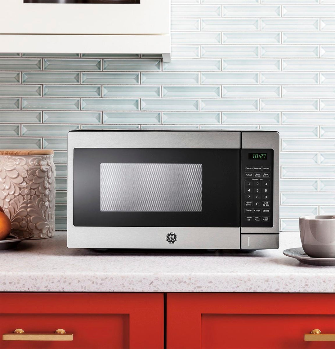 GE - 0.7 Cu. Ft. Compact Microwave - Stainless steel_4