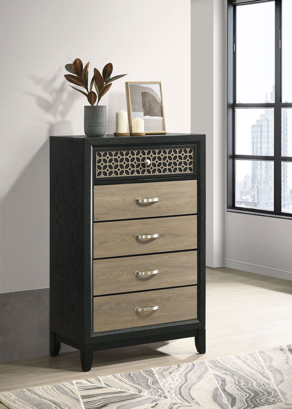 Valencia 5-drawer Chest Light Brown and Black_1