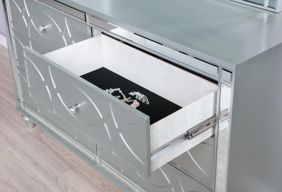 Gunnison 6-drawer Dresser Silver Metallic_0