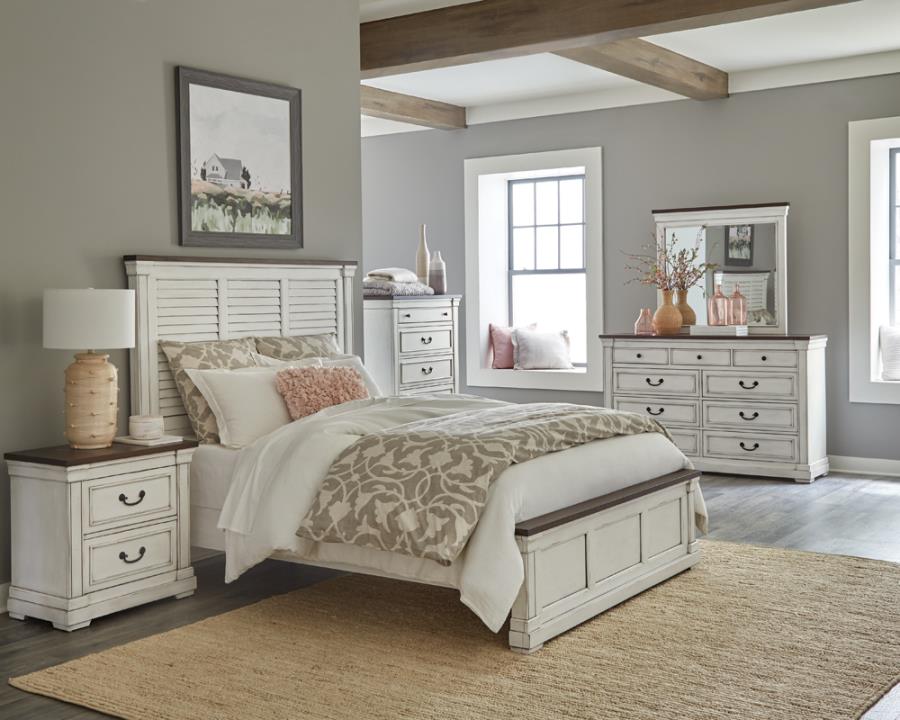 Hillcrest 4-piece Queen Panel Bedroom Set White and Dark Rum_0