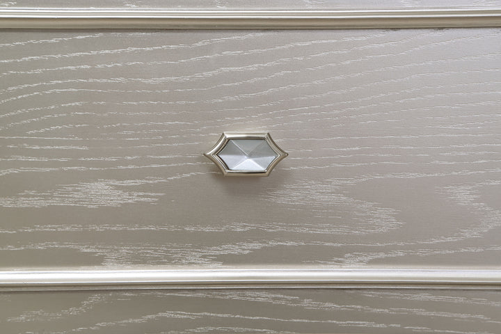 Evangeline 9-drawer Dresser with Mirror Silver Oak_10