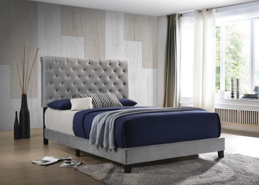 Warner Eastern King Upholstered Bed Grey_0