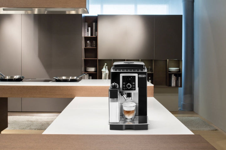 De'Longhi - Magnifica S Espresso Machine with 15 bars of pressure and intergrated grinder - Silver/Black_7