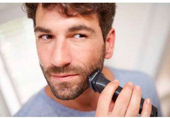 Philips Norelco - Multigroom 3000 Beard, Moustache, Ear and Nose Trimmer - Black/silver_7