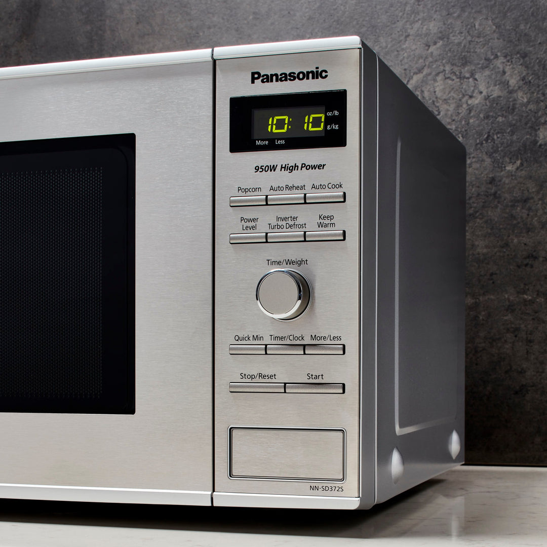 Panasonic - 0.8 Cu. Ft. 950 Watt SD372SR Microwave - Stainless steel_4