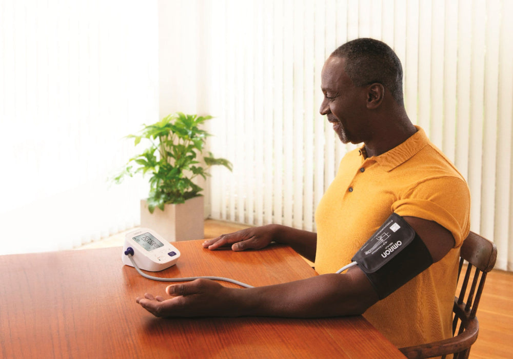 Omron - 3 Series - Automatic Upper Arm Blood Pressure Monitor - Black/White_1