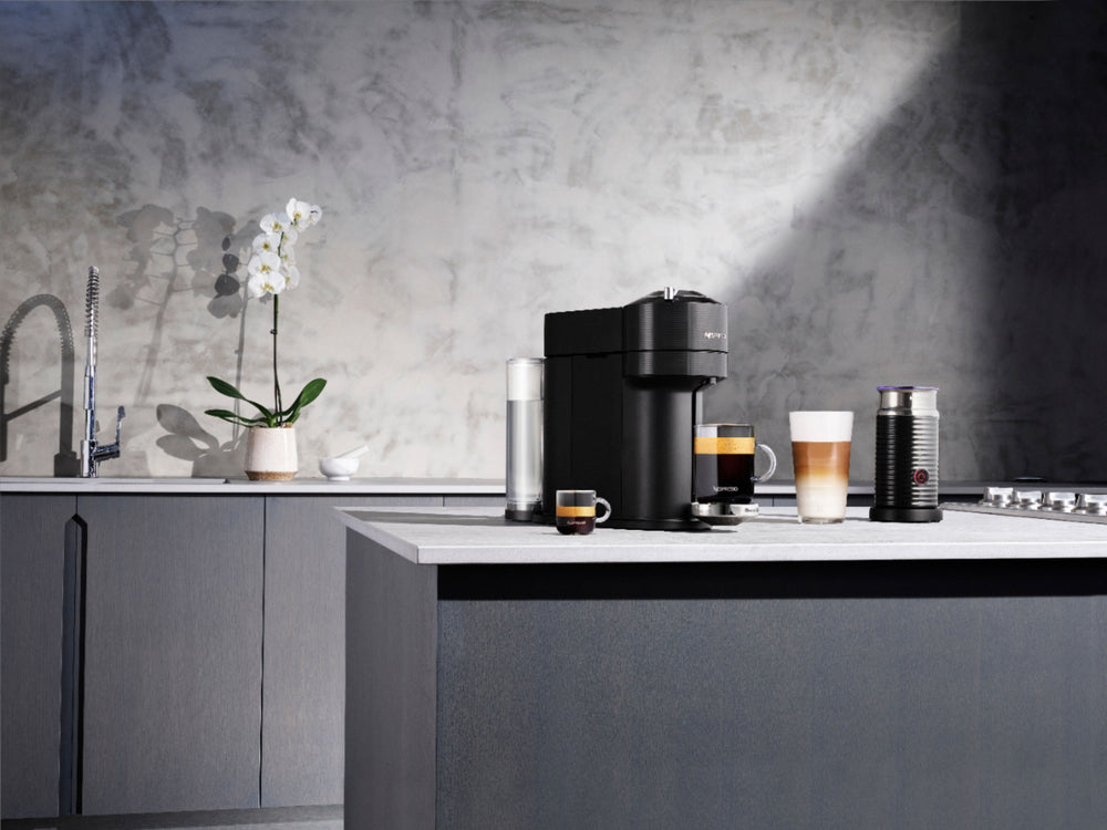 Nespresso - Vertuo Next Premium Classic Black by Breville with Aeroccino3 - Classic Black_1