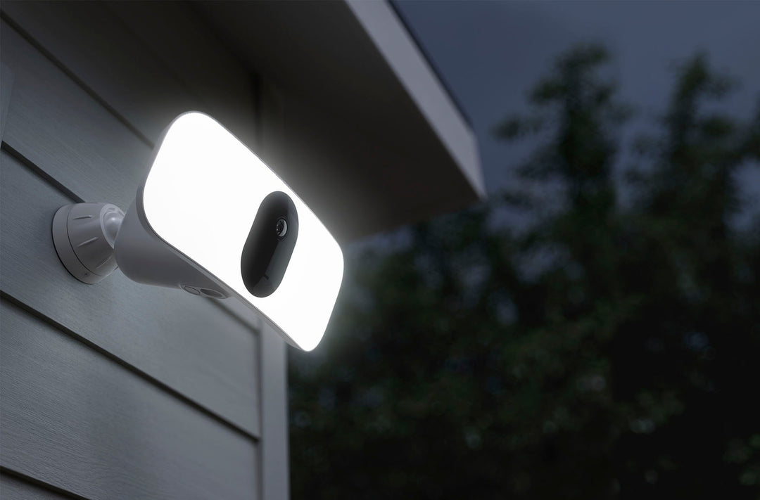 Arlo - Pro 3 Floodlight Camera, White - FB1001 - White_5