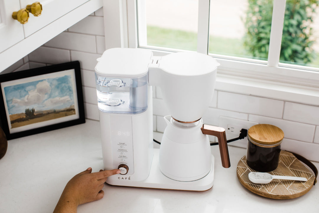 Café - Smart Drip 10-Cup Coffee Maker with Wi-Fi - Matte White_2