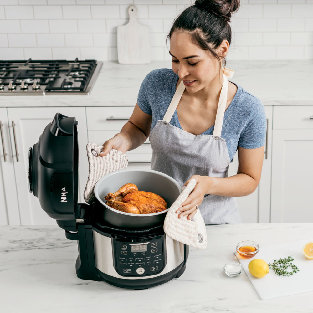 Ninja - Foodi 11-in-1 6.5-qt Pro Pressure Cooker + Air Fryer with Stainless finish, FD302 - Stainless Steel_1