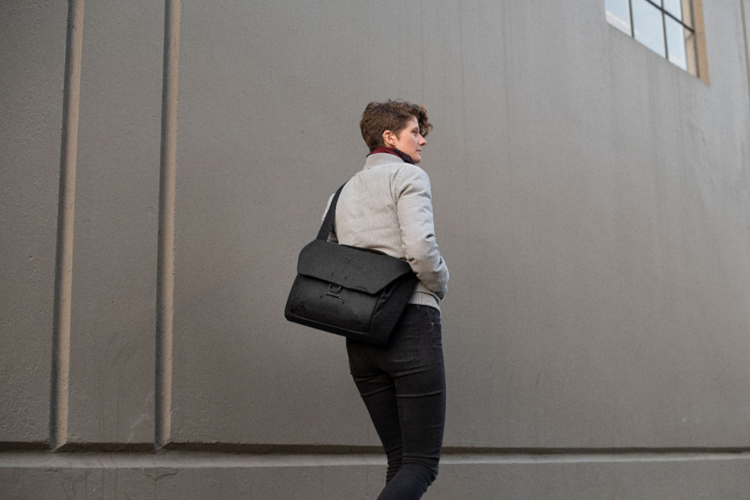 Peak Design - Everyday Messenger 13L v2 - Black_2