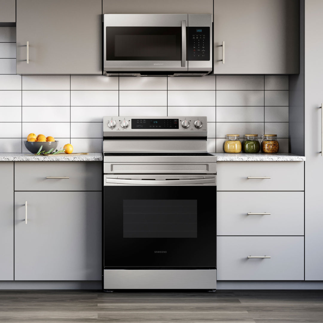 Samsung - 6.3 cu. ft. Freestanding Electric Range with Rapid Boil™, WiFi & Self Clean - Stainless steel_8