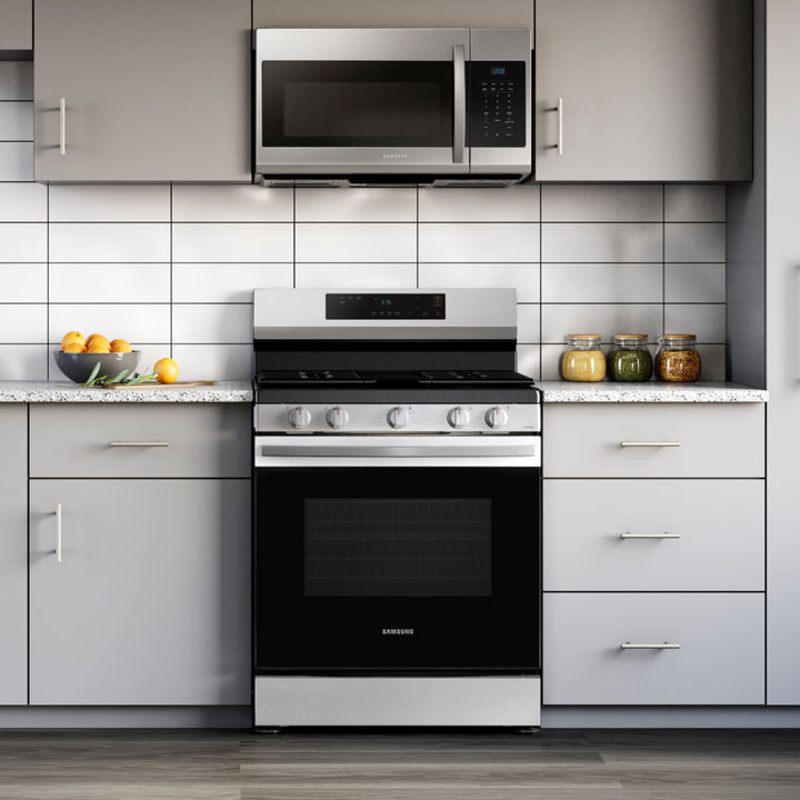 Samsung - 6.0 cu. ft. Freestanding Gas Range with WiFi and Integrated Griddle - Stainless steel_7
