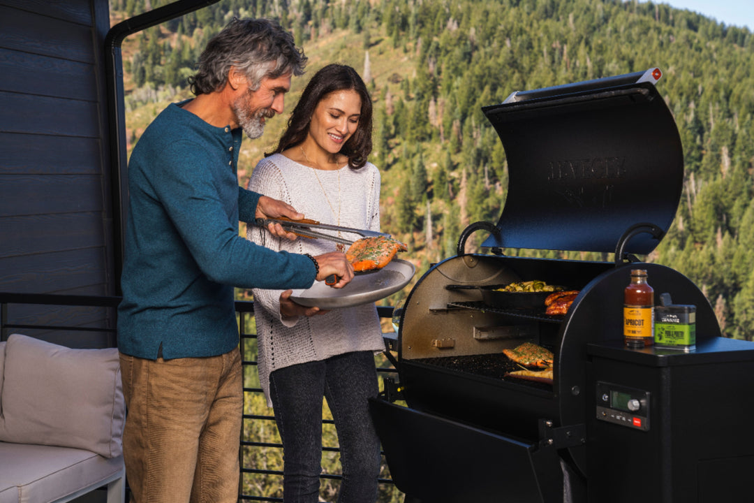 Traeger Grills - Ironwood 885 with WiFIRE - Black_3
