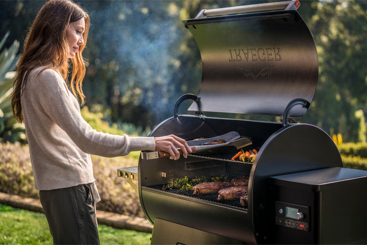 Traeger Grills - Ironwood 885 with WiFIRE - Black_11