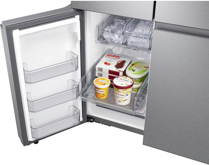 Samsung - 29 cu. ft. Smart 4-Door Flex™ refrigerator with Family Hub™ and Beverage Center - Stainless steel_6