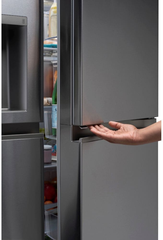 LG - 27.1 cu ft Side by Side Refrigerator with Door in Door, Craft Ice, and Smart Wi-Fi - Stainless steel_6