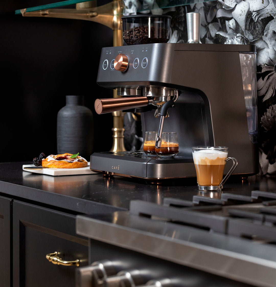 Café - Bellissimo Semi-Automatic Espresso Machine with 15 bars of pressure, Milk Frother, and Built-In Wi-Fi - Matte Black_10