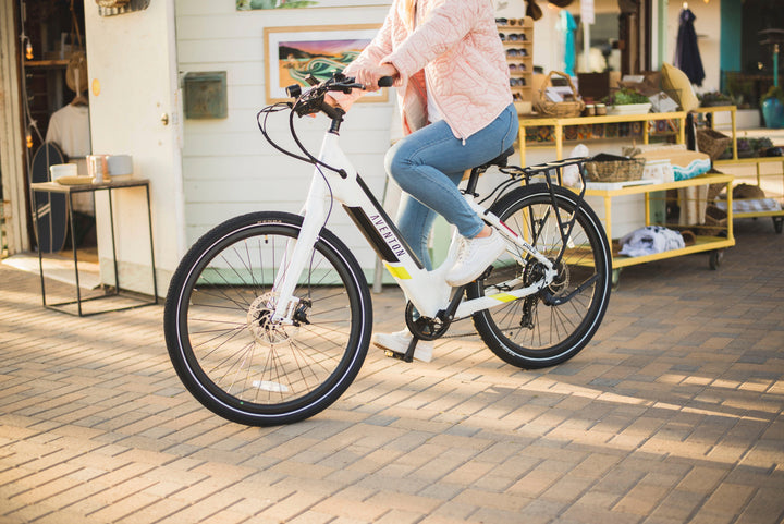 Aventon - Pace 500 v2 Step-Through Ebike w/ 40 mile Max Operating Range and 28 MPH Max Speed - Ghost White_4