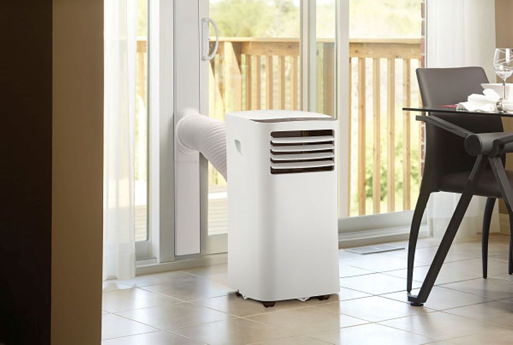 Danby - DPA070B4WDB 300 Sq. Ft. 3-in-1 Portable Air Conditioner - White_3