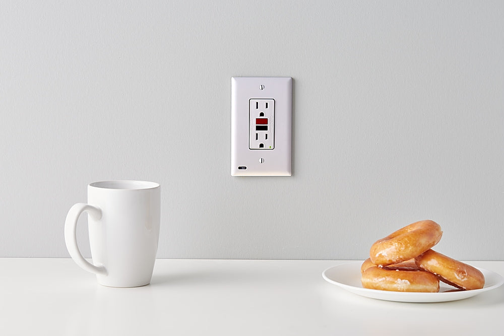 SnapPower - GuideLight 2Plus GCFI Outlet Wall Plate - White_2