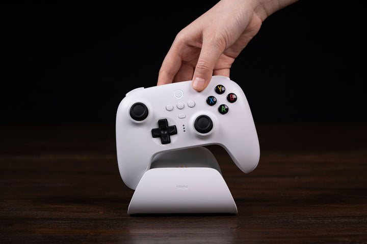 8BitDo - Ultimate 2.4G Controller for Windows PCs with Dock - White_7