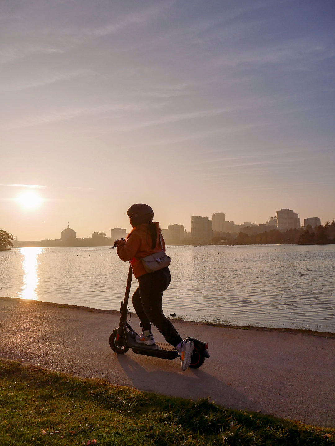 Segway - Ninebot F65 Kick Scooter w/40.4 miles Operating Range & 18.6 mph Max Speed - Black_26