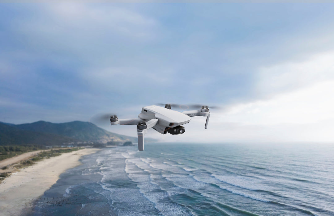 DJI - Mini 2 SE Fly More Combo Drone with Remote Control - Gray_5