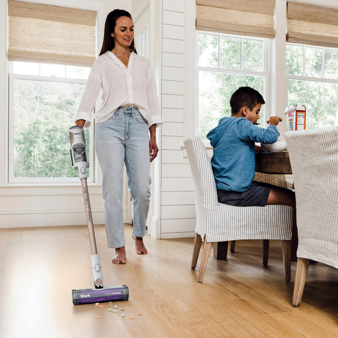 Shark - Detect Pro Auto-Empty System, Cordless Vacuum with QuadClean Multi-Surface Brushroll, HEPA Filter & 60-Minute Runtime - White/Beats Brass_6
