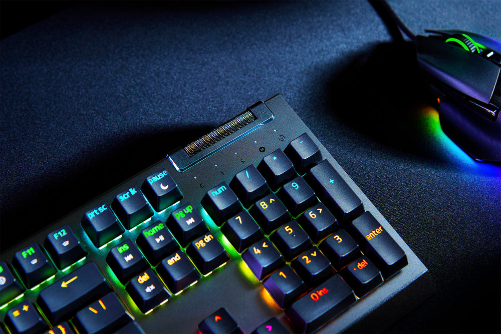 Razer - BlackWidow V4 X Full Size Wired Mechanical Green Switch Gaming Keyboard with Chroma RGB - Black_1