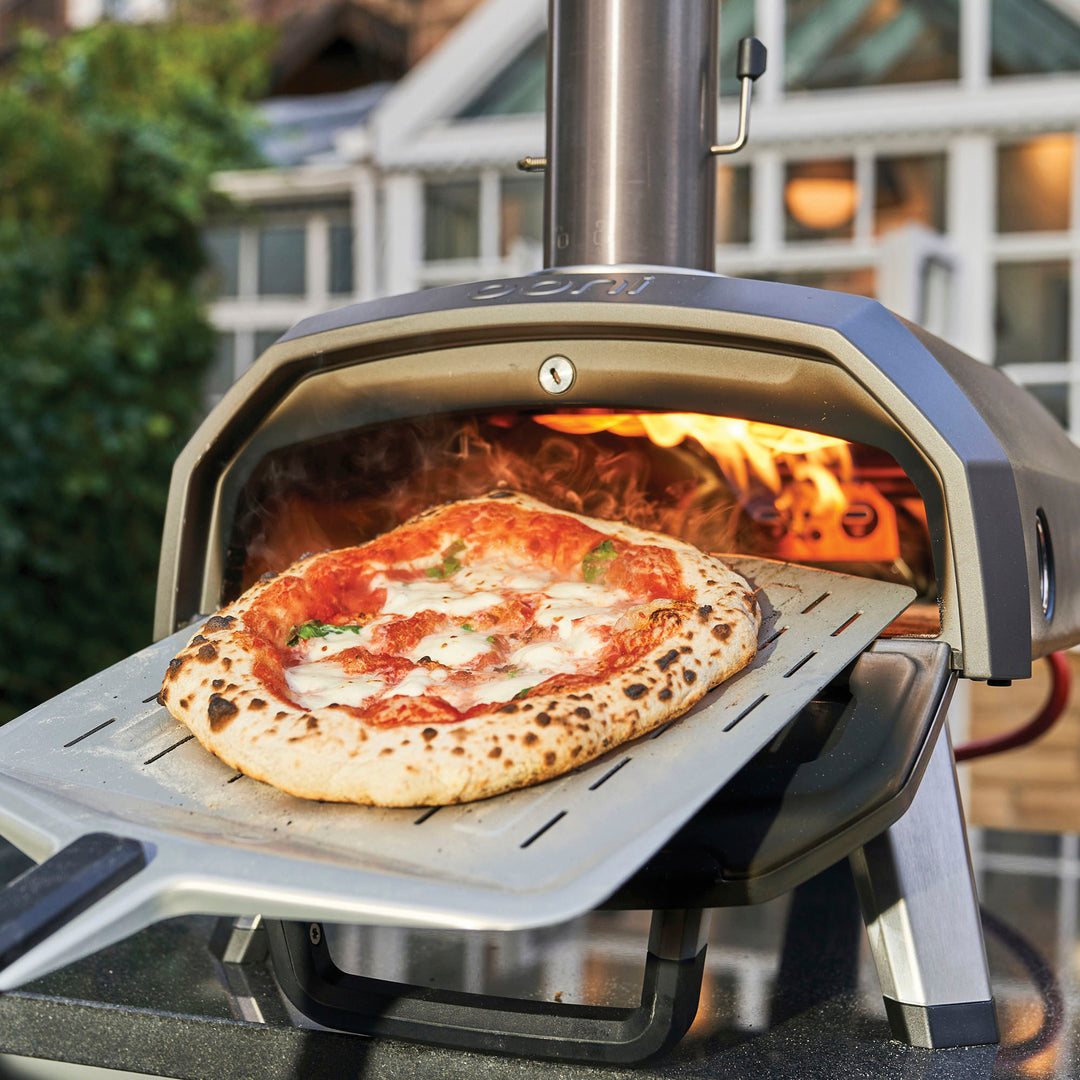 Ooni - Karu 12G 29.7-In. Multi-Fuel Outdoor Portable Pizza Oven with Borosilicate Glass Door and Integrated Thermometer - Black_3
