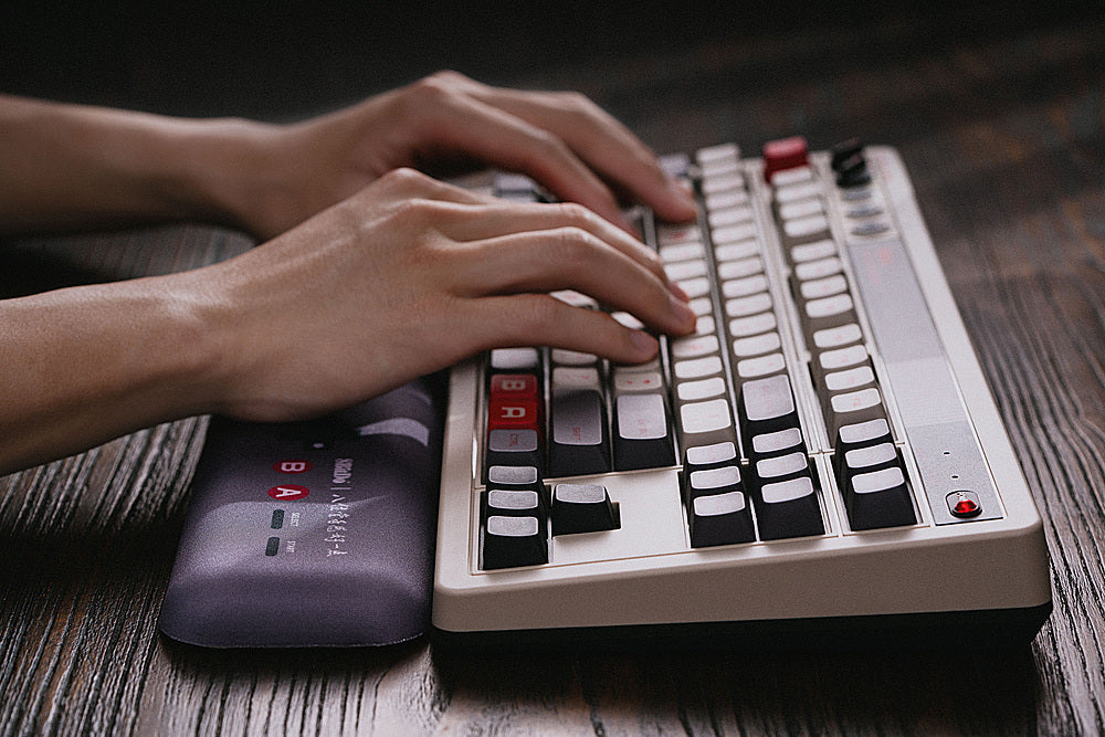 8BitDo - Retro Mechanical Keyboard - N Edition_9