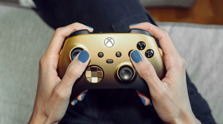 Microsoft - Xbox Wireless Controller for Xbox Series X, Xbox Series S, Xbox One, Windows Devices - Gold Shadow Special Edition_6