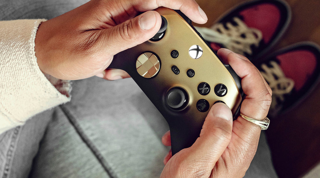 Microsoft - Xbox Wireless Controller for Xbox Series X, Xbox Series S, Xbox One, Windows Devices - Gold Shadow Special Edition_4