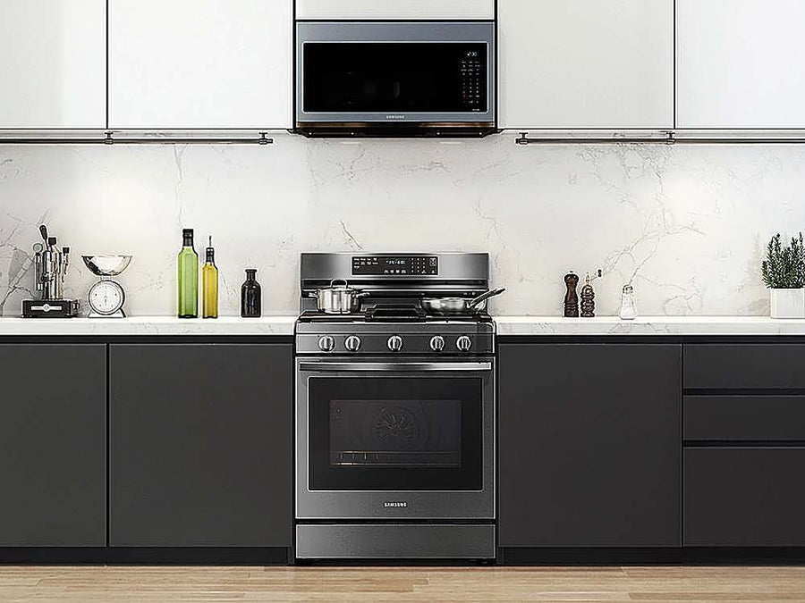 Samsung - 6.0 Cu. Ft. Freestanding Gas Convection Range with WiFi and No-Preheat Air Fry - Black Stainless Steel_0