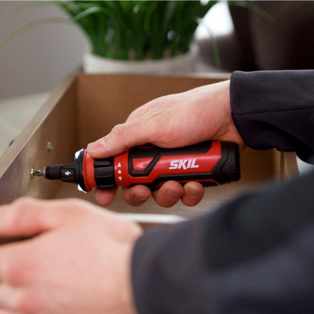 SKIL Rechargeable 4V  Screwdriver with Circuit Sensor™ Technology - red/black_1