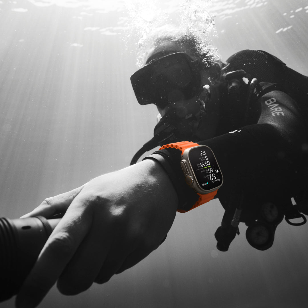 Apple Watch Ultra 2 GPS + Cellular 49mm Titanium Case with Orange Ocean Band - Titanium (AT&T)_4